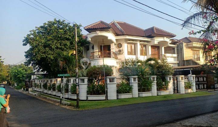 Rumah 2 Lantai Bagus Hook di Duren Sawit, Jakarta Timur 1