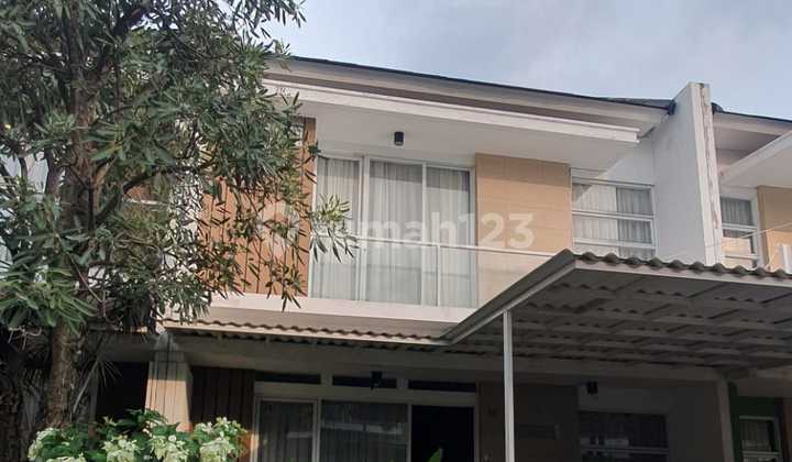 2-Story House in Bintaro Park, South Tangerang