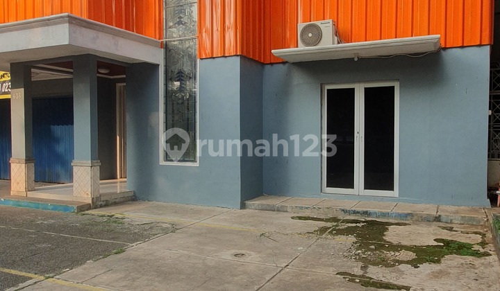 Business Space in Strategic Kemang Location, South Jakarta