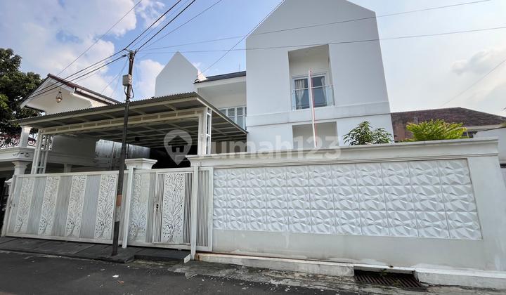 Rumah Modern 2 Lantai di Kompleks Cipinang Indah, Jaktim 2