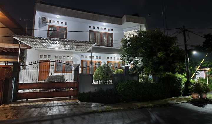 Rumah Hook 2 Lantai di Bintaro, Jakarta Selatan 2