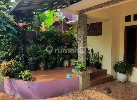 Sewa Ruang Usaha / Rumah Lokasi di Pinggir Jalan, Pasar Rebo Jakarta Timur 2