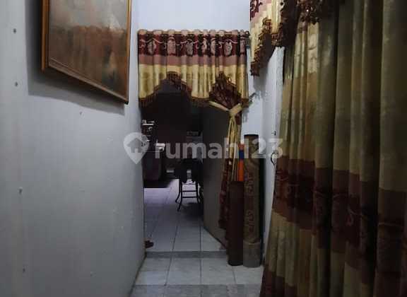 Disewakan Ruang Usaha Dipinggir Jalan Raya Pasar Rebo 2