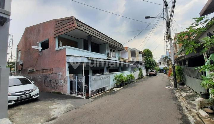 Rumah 2 lantai Lokasi Strategis di Menteng Dalam, Jakarta Rumah 2 lantai Lokasi Strategis di Menteng Dalam, Jakarta