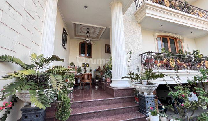 Rumah Mewah Bagus 3 Lantai Semi Furnished, Pondok Kelapa, Jakarta Timur 1