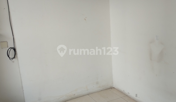 Disewakan Unit Apartmen Teluk Intan View Kolam Renang Lantai 5 Unfurnished Hanya Ada 2ac 2