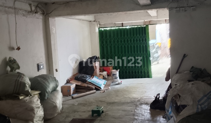 For Rent: Taman Permata Indah (TPI) Shop House in Teluk Gong Area, Size 5x18m², Suitable for Warehouse / Expedition / Office / F&B For Rent: Taman Permata Indah (TPI) Shop House in Teluk Gong Area, Size 5x18m², Suitable for Warehouse / Expedition / Office / F&B
