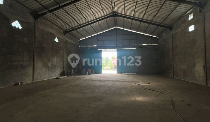 Strategic Warehouse Rental in Burujul Kulon, Jatiwangi, Majalengka Strategic Warehouse Rental in Burujul Kulon, Jatiwangi, Majalengka