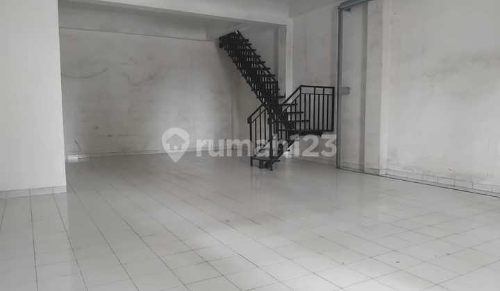 For Rent: Ready-to-Use Shop House on Jalan Tuparev, Cirebon For Rent: Ready-to-Use Shop House on Jalan Tuparev, Cirebon