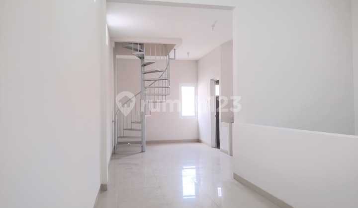 Ready-to-Occupy 2-Story Shop House in Cirebon 2