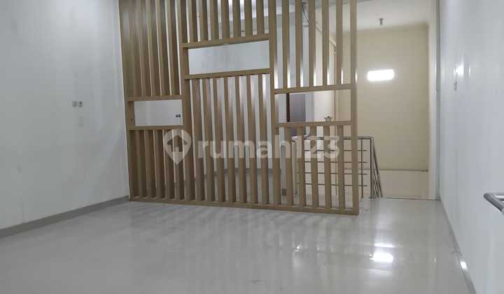 Good Ready-to-Occupy Shop House for Rent in Kesambi, Cirebon 2