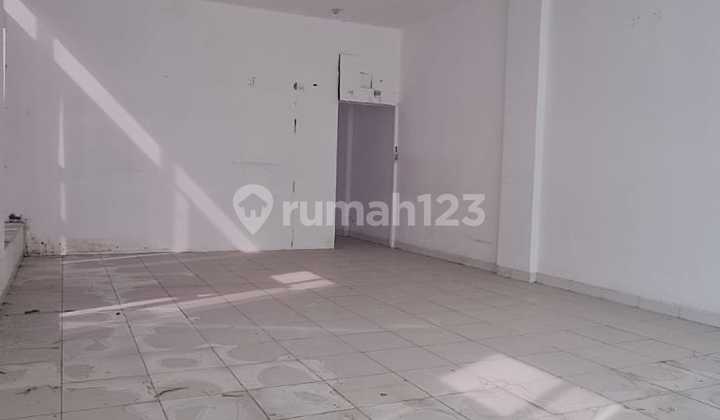 4-Story Ready-to-Use Shop House for Rent in Cirebon 2