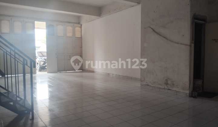 For Rent: Ready-to-Use Shop House on Jalan Tuparev, Cirebon For Rent: Ready-to-Use Shop House on Jalan Tuparev, Cirebon