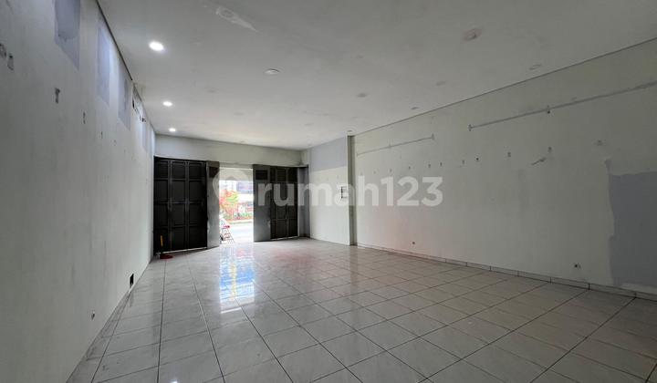 Good Ready-to-Use Shop House for Rent in Cirebon City 2