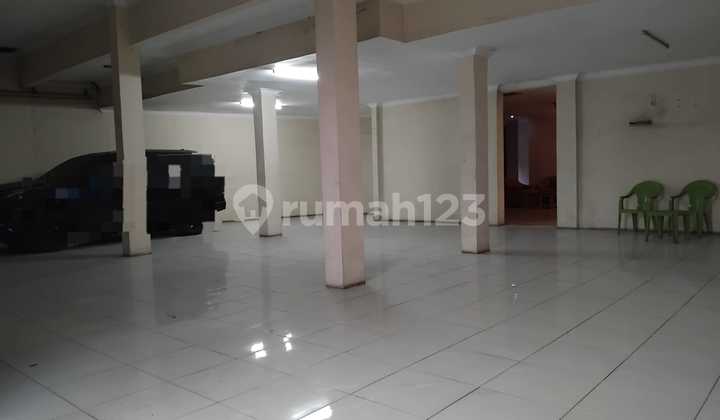 Disewakan Ruko Ex Showroom Mobil di Cirebon Disewakan Ruko Ex Showroom Mobil di Cirebon