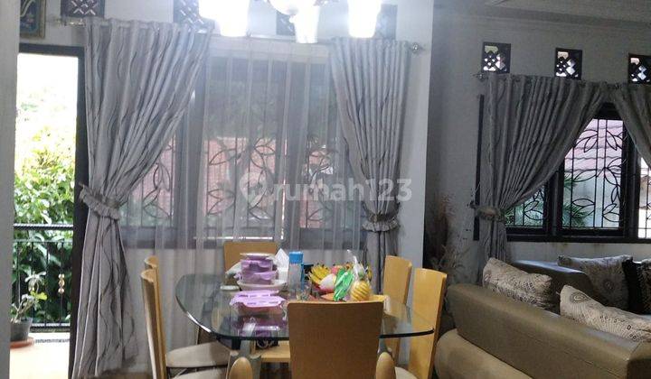 Dijual Rumah Cantik di Tengah Kota Majalengka 2