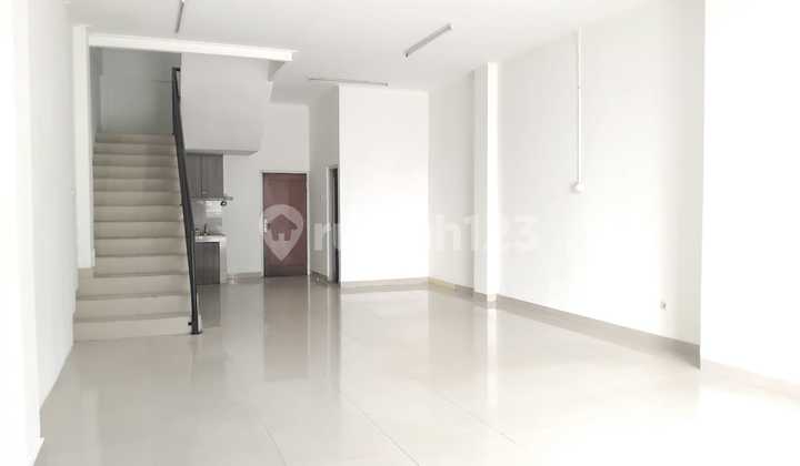 Ruko Siap Pakai di Jalan Evakuasi Cirebon Ruko Siap Pakai di Jalan Evakuasi Cirebon