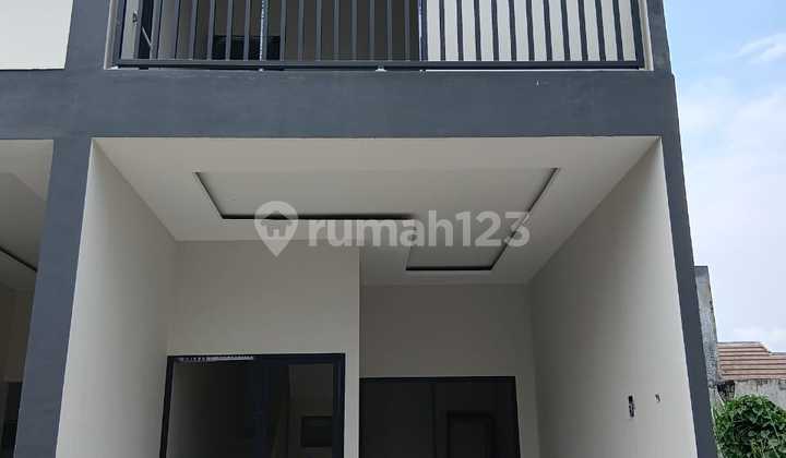 For Sale New 2-Story House with SHM in Medokan Ayu For Sale New 2-Story House with SHM in Medokan Ayu