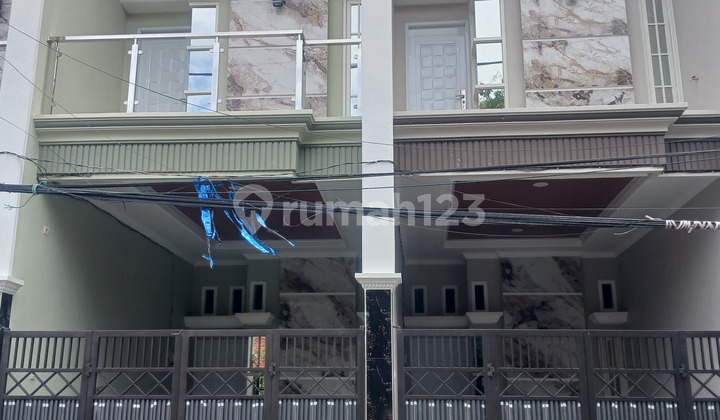 For Sale New 2-Story House in Rangkah 2
