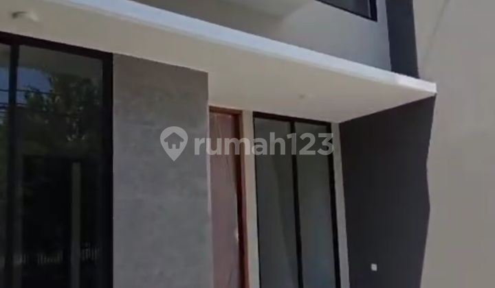 For sale. New house in North Kutisari Indah, SHM, 2 floors. 2
