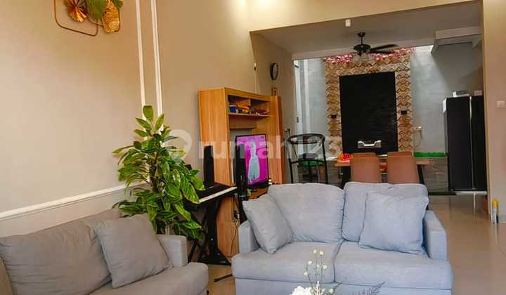 Dijual Cepat Rumah Pakuwon City Griya Asri Shm.2.5 Lantai