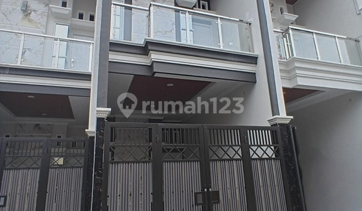 Dijual Rumah Baru Karang Asem Raya SHM 2T