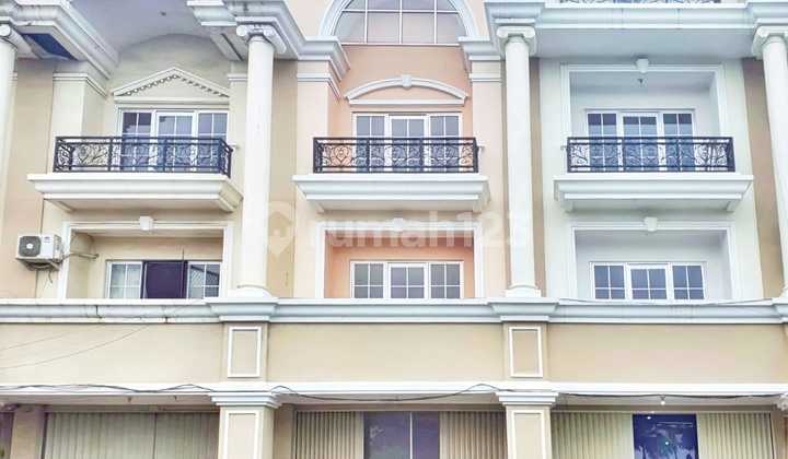 Ha, For Sale 3-Story Shop House, Harapan Indah. Ha, For Sale 3-Story Shop House, Harapan Indah.