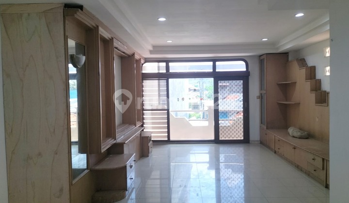 Bn, Sewa Rumah Bisa Utk Usaha/gudang Mangga Besar Bn, Sewa Rumah Bisa Utk Usaha/gudang Mangga Besar