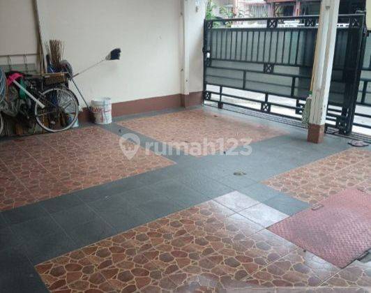 Di jual rumah cantik 2 lantai dkt exit tol baros 1