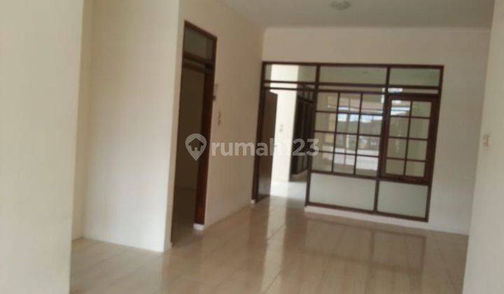 Disewakan Rumah Besar Jl.utama Tki 11 Bandung 2