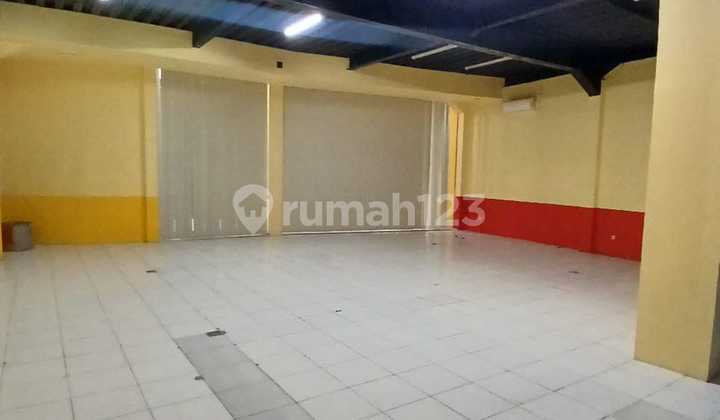 Di Sewakan Ruko/ Gedung 3 Lantai Strategis Sayap Riau Bandung