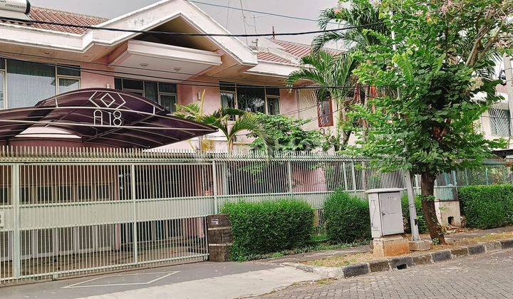 Rumah Villa Kemayoran Jakarta Pusat 2 lantai HGB 2038  1