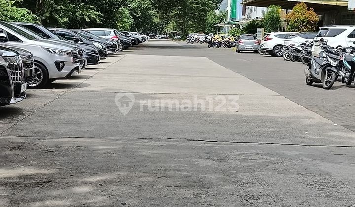 Ruko Gandeng, 3 Lantai Akses Kontainer Parkiran Lebar Ruko Gandeng, 3 Lantai Akses Kontainer Parkiran Lebar