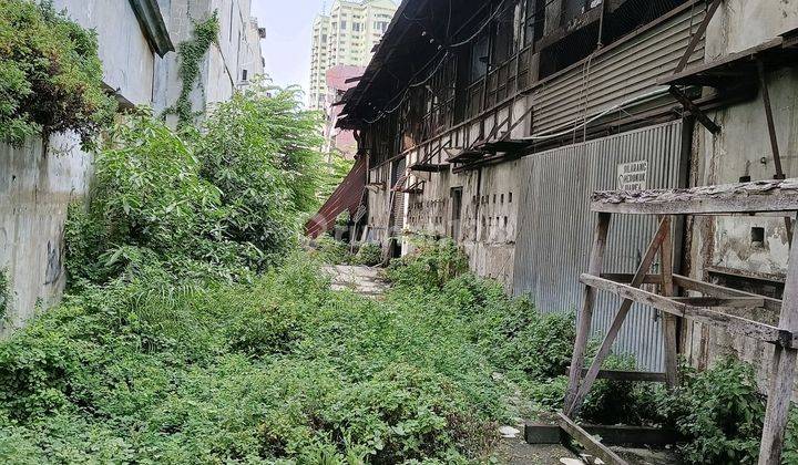 Gudang/office Tua 2 Akses Jalan Kontainer Pinggir Jalan  1