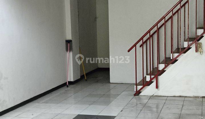 Ruko 3,5 Lantai Pinggir Jalan Jakarta Pusat Tidak Kena GAGE 1