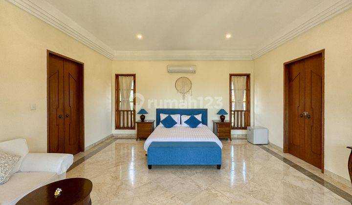 Luxury Beautiful  5BR Villa  near Sanur Beach 2