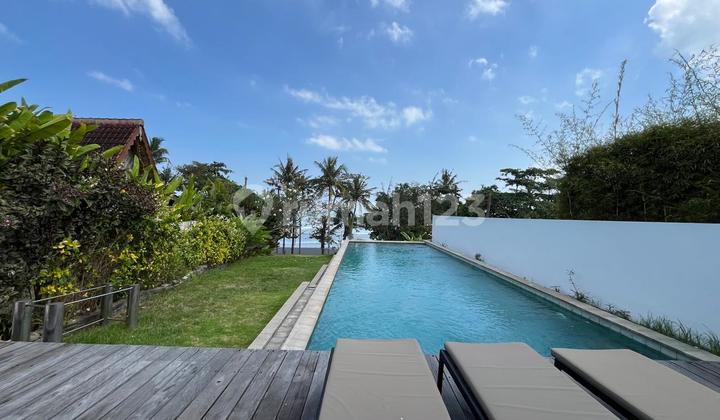 3 Bedroom Beachfront Villa in Cemagi, Bali