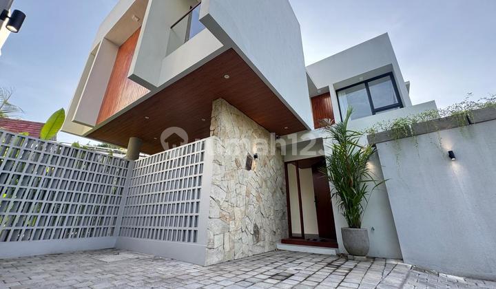 Villa 3Br Modern Tropical in Jimbaran Villa 3Br Modern Tropical in Jimbaran