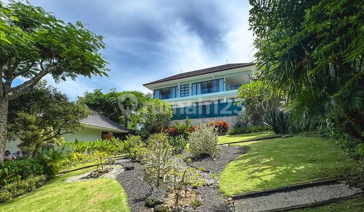 Luxury 3BR Contemporary Style Villa with Unobstructed Ocean View in Uluwatu