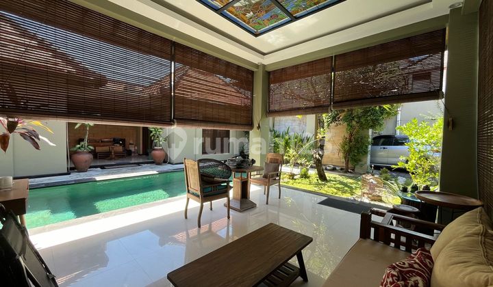 Villa 3BR Balinese Modern Style Furnished in Sanur. 2