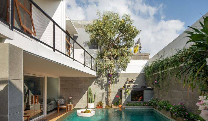 Villa Luxury Modern 3BR Furnished close to Sanur Beach. 2