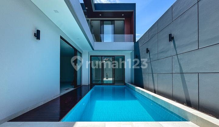 Rumah Villa 3Br Luxury Modern Dekat Pantai Berawa, Canggu