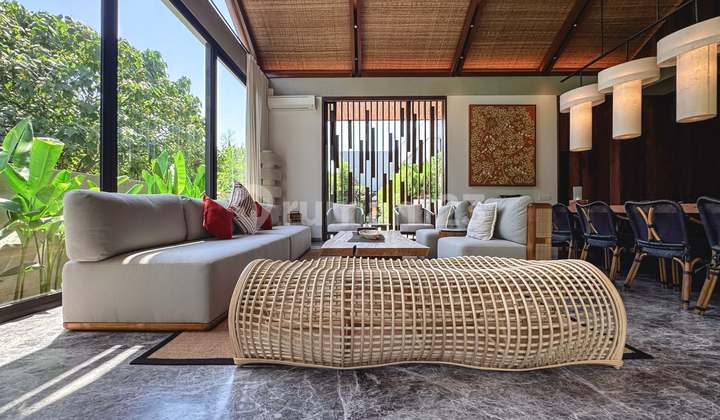 Villa 7BR Lucuxy Modern Contemporary Style di Padang Linjong Canggu  2