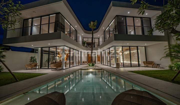Villa 4BR Luxury Tropical Furnished di Umalas Kerobokan, Bali. Villa 4BR Luxury Tropical Furnished di Umalas Kerobokan, Bali.