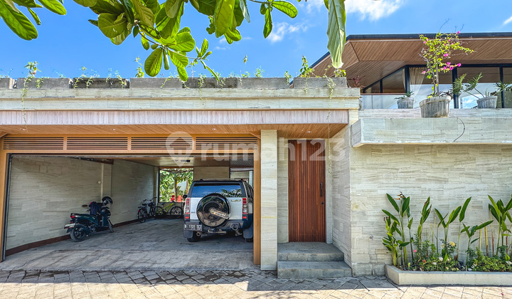 Villa 6Br Joglo Luxury with Beach View in Sanur 2