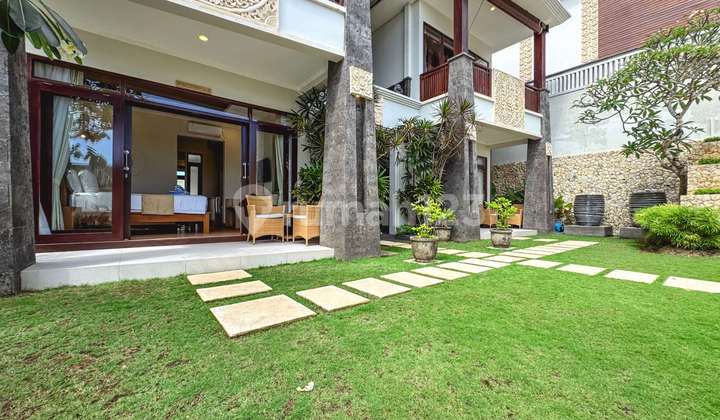 Luxury Villa 4 + 4BR with Separates Building di Ungasan 2