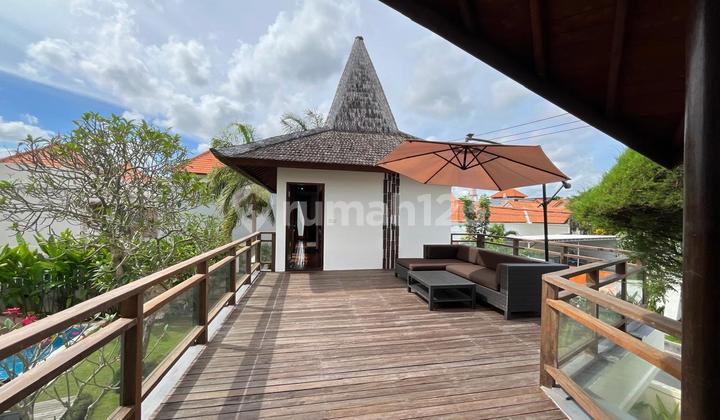 Villa 4BR Luxury Modern Furnished in Padonan, Canggu. 2