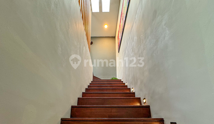 3BR Modern Luxury Villa with Ocean View in Pecatu Ungasan