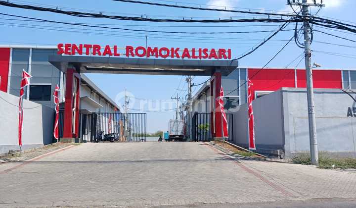 Gudang Baru Gress LB 300m2 Halaman Luas 10 menit dari Pintu Tol Romokalisari Surabaya