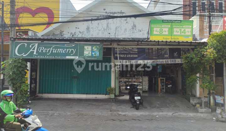 Bisa Dibangun 2 Unit Ruko ! Dijual Rumah Hitung Tanah Jl.Kalimantan GKB , Gresik hanya 4,5 M 2